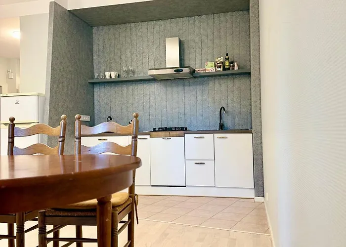 Daire Dictumfactum Niguliste Charm *