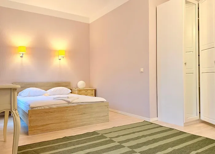 Dictumfactum Niguliste Charm Daire *